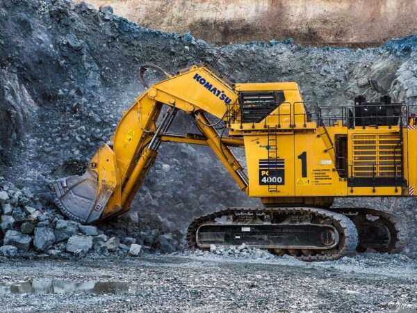 komatsu (pt global tractors indonesia)